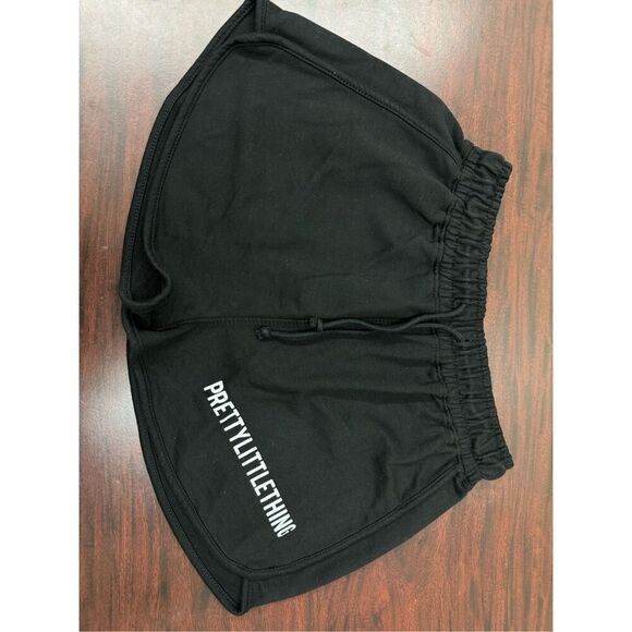 Pretty Little Thing Black Shorts Size Medium - Picture 1 of 4